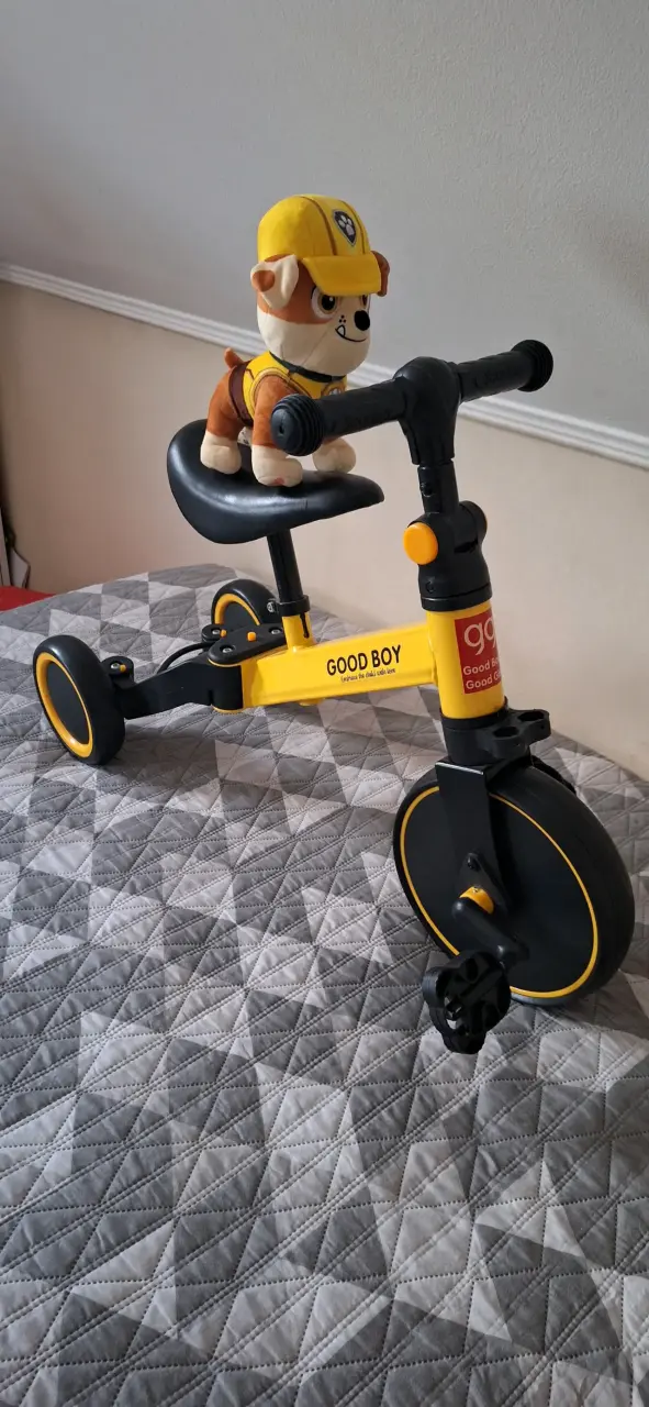 Triciclo infantil amarillo y negro - 3
