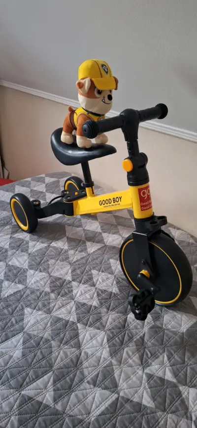 Triciclo infantil amarillo y negro - miniatura 3
