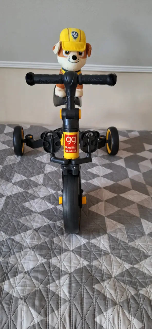 Triciclo infantil amarillo y negro - 4