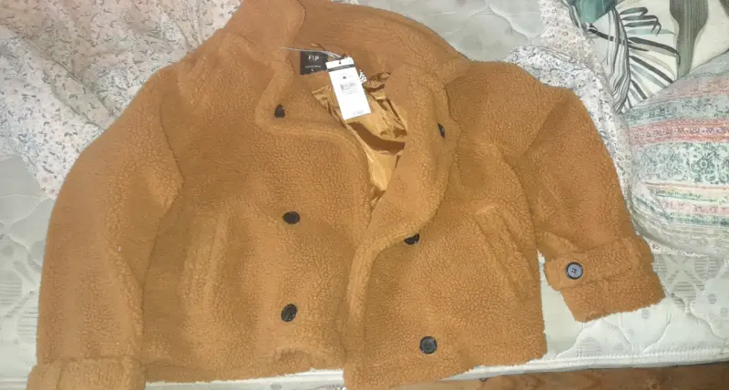Abrigo teddy color camel