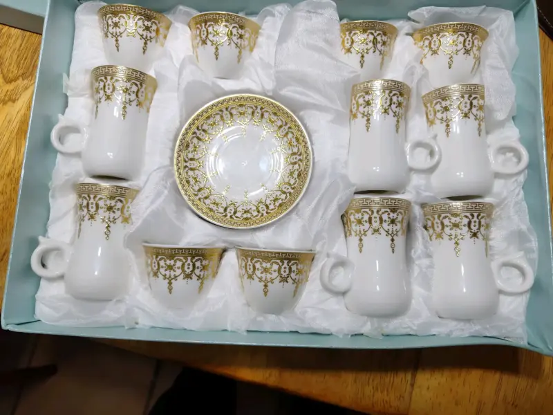 Juego de tazas turcas  con borde dorado - 2