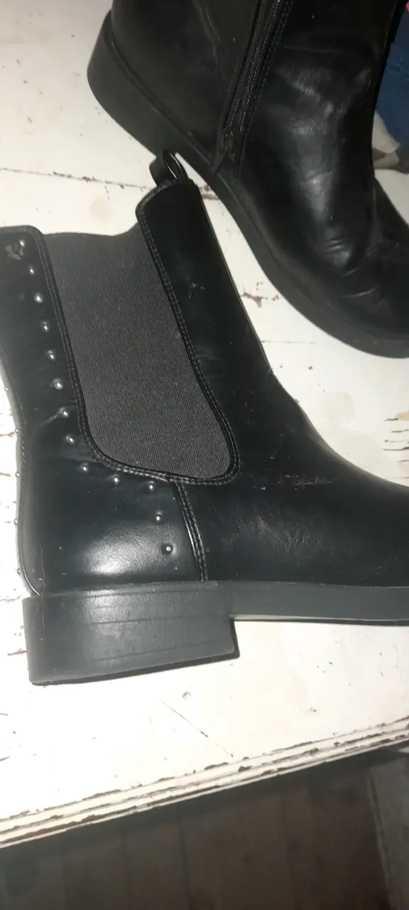 Botines negros con tachas - 5