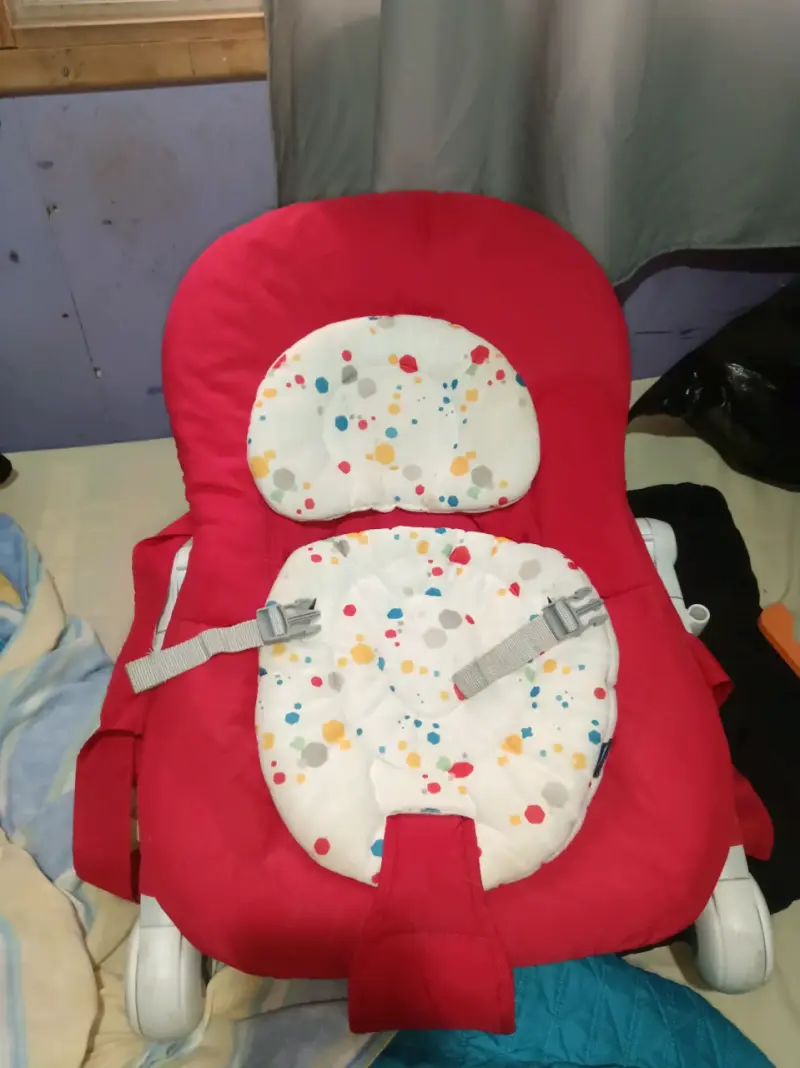 Silla mecedora Chicco roja - 3