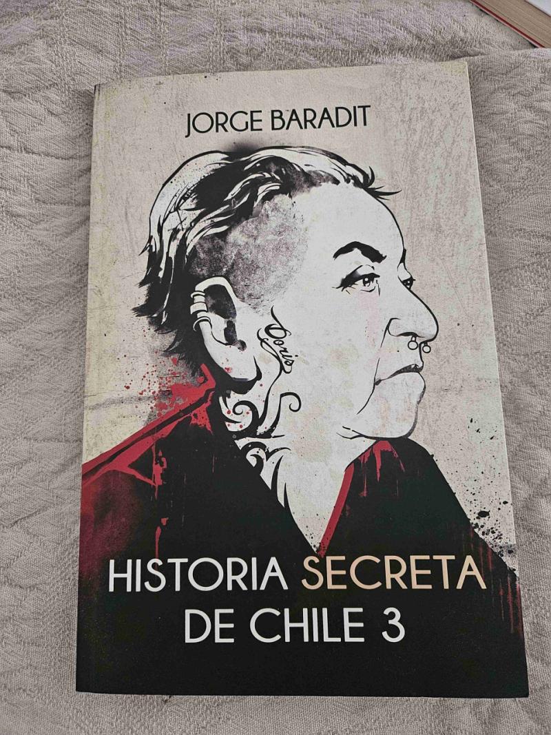 Libro 'Historia Secreta de Chile 3' - 1