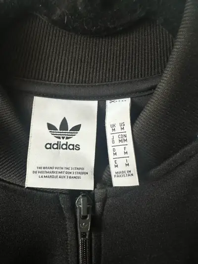 Chaqueta negra Adidas originals talla M - miniatura 3