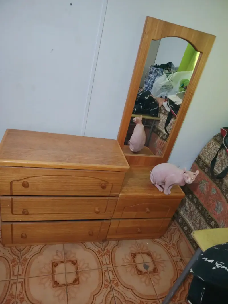 Cómoda de madera con espejo - 2