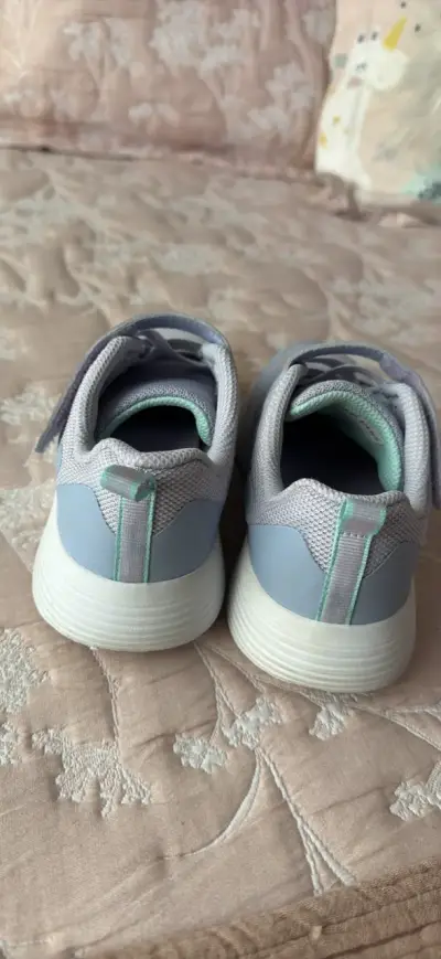 Zapatillas n 30 deportivas lila  Sketchers niña - miniatura 2