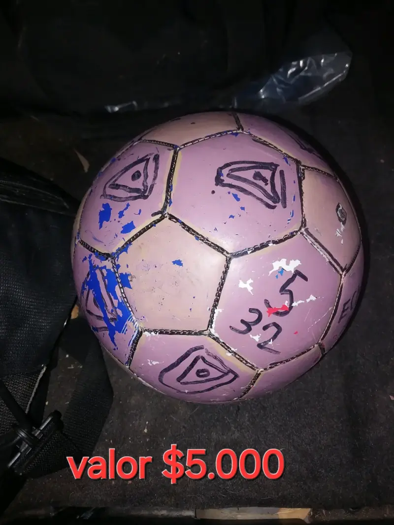 Pelota de fútbol usada