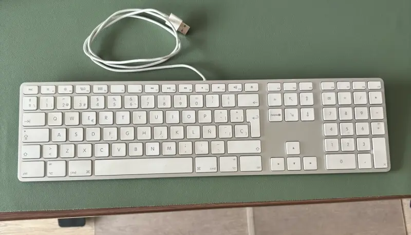 Teclado Apple USB numérico con cable - 3