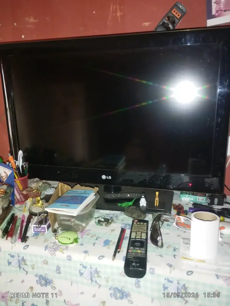 Televisor LG pantalla plana 32 pulgadas - 1