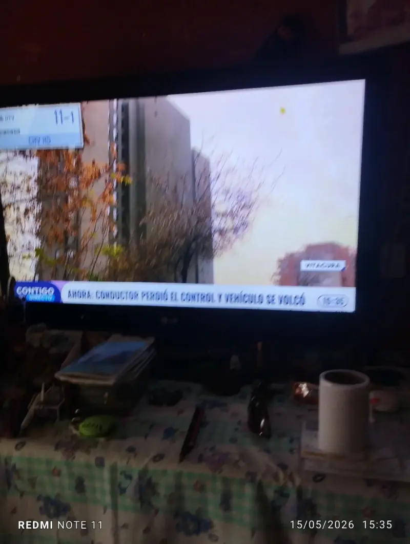 Televisor LG pantalla plana 32 pulgadas - 2
