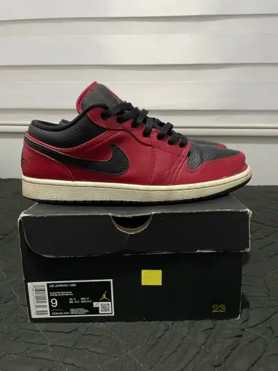 Zapatillas Air Jordan 1 rojas - miniatura 1