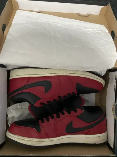 Zapatillas Air Jordan 1 rojas - miniatura 2