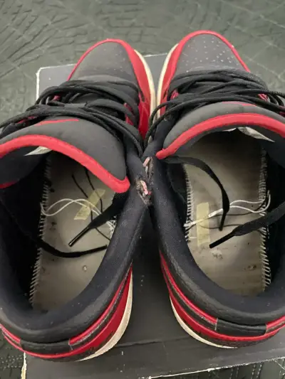 Zapatillas Air Jordan 1 rojas - miniatura 5