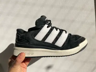 Zapatillas Adidas - miniatura 1