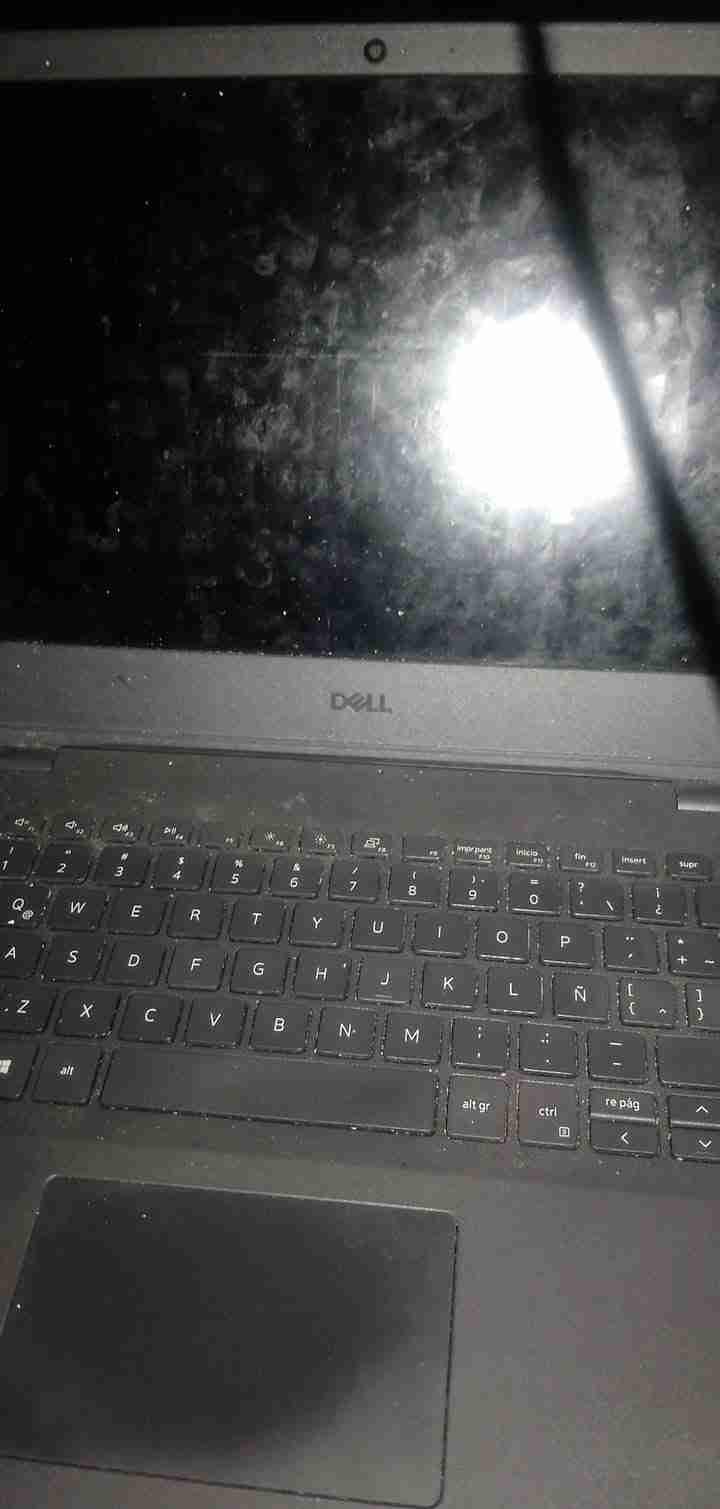 Laptop Dell Vostro usada - 2