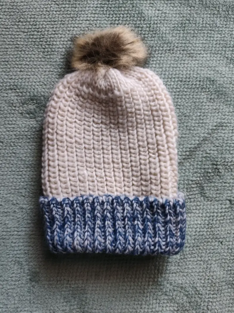 Gorro de lana con pompón - 4