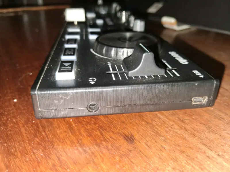 Controlador DJ Numark Touch - 2