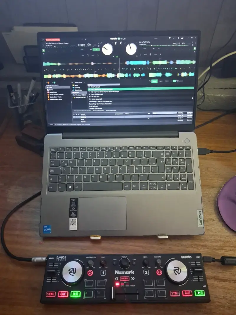 Controlador DJ Numark Touch - 5