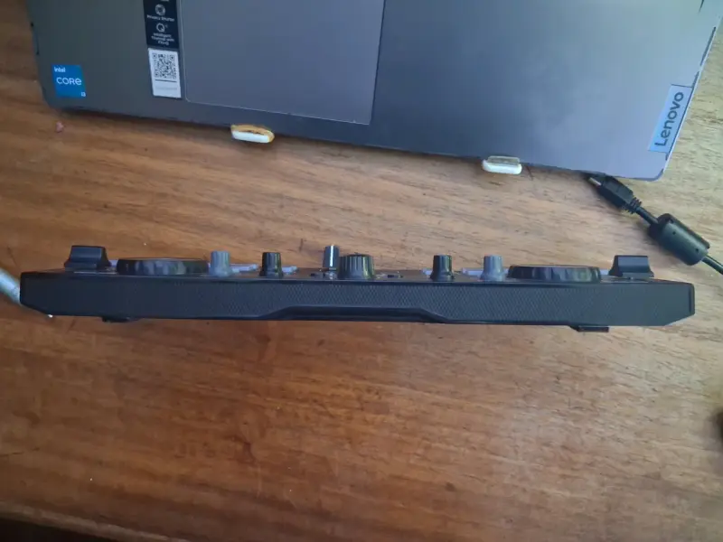 Controlador DJ Numark Touch - 6