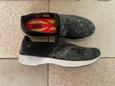 Zapatillas skechers deportivas negras - miniatura 2