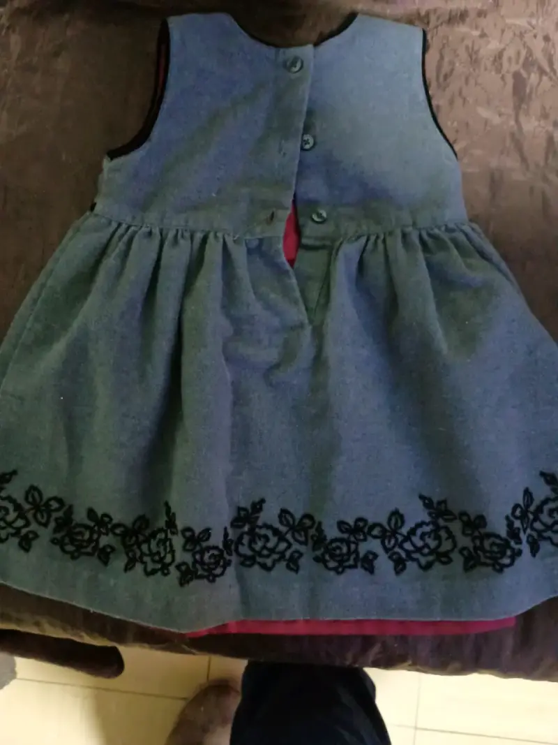 Vestido infantil gris con bordado - 2