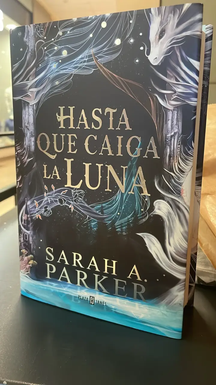 Libro hasta que caiga la luna tapa dura Original - 1
