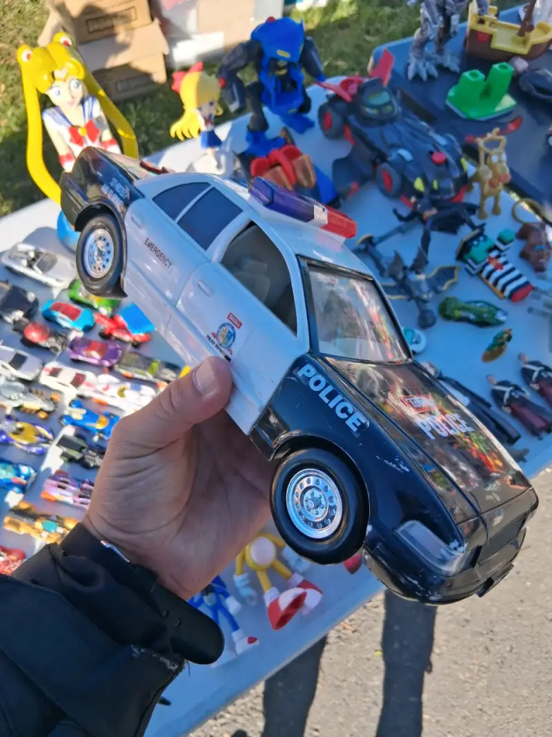 Auto de policía de juguete Tonka - 2