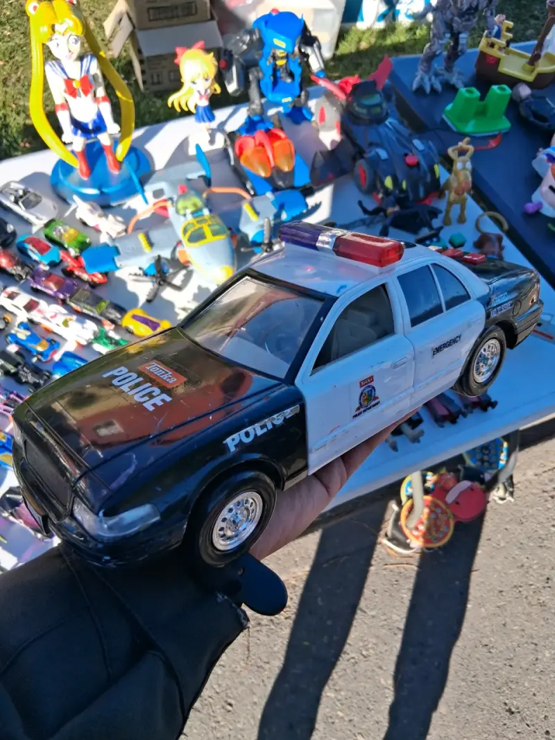 Auto de policía de juguete Tonka - 4