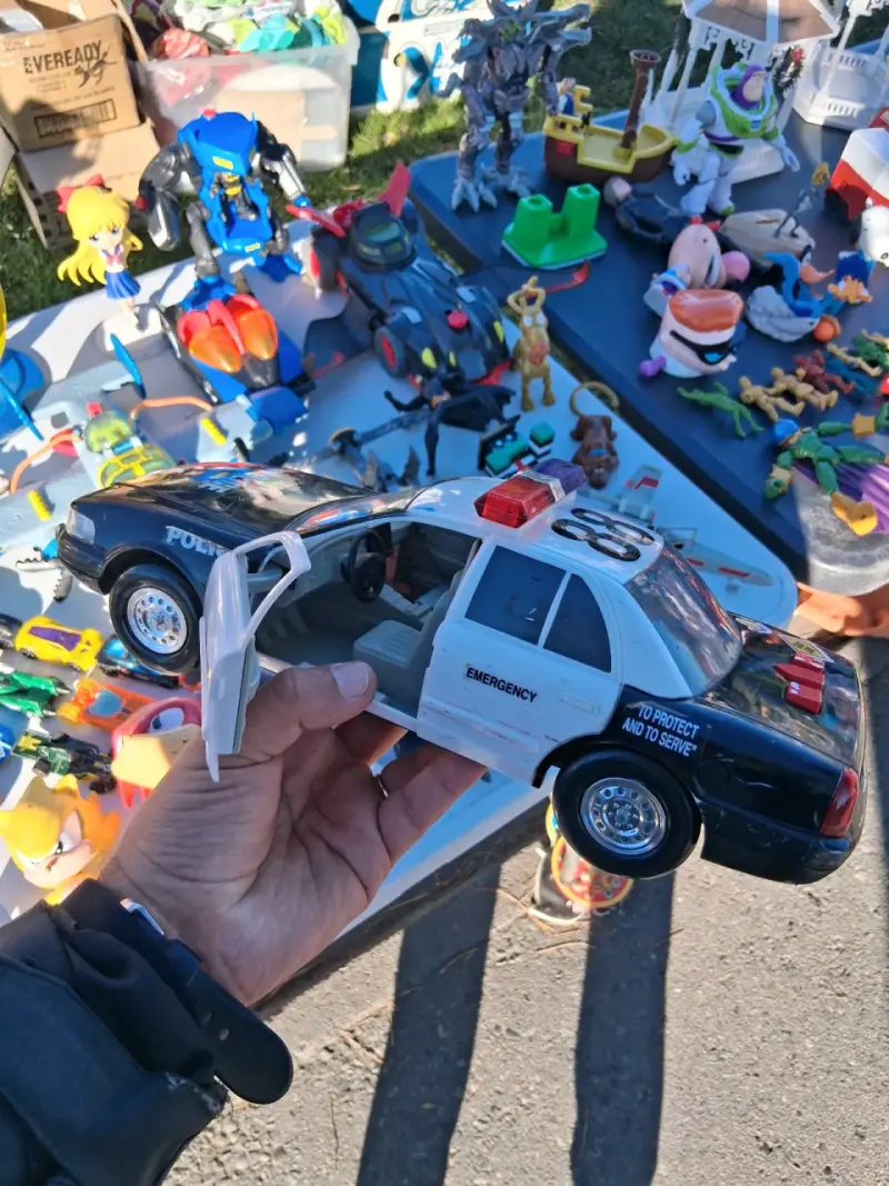 Auto de policía de juguete Tonka - 5