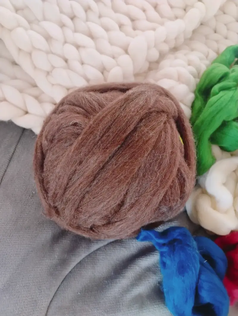 Lana de felting 1 kilo color café - 2