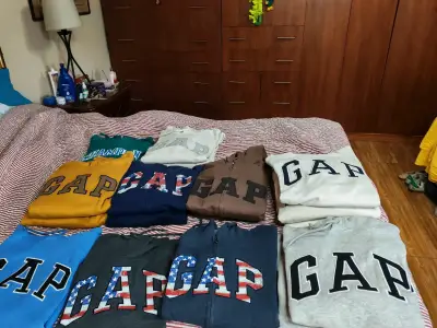 Colección polerones GAP varias tallas - miniatura 1
