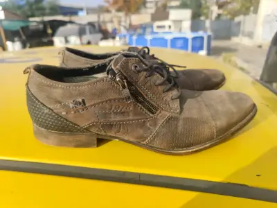 Zapatos Bugatti casuales marrones con cordones - miniatura 1