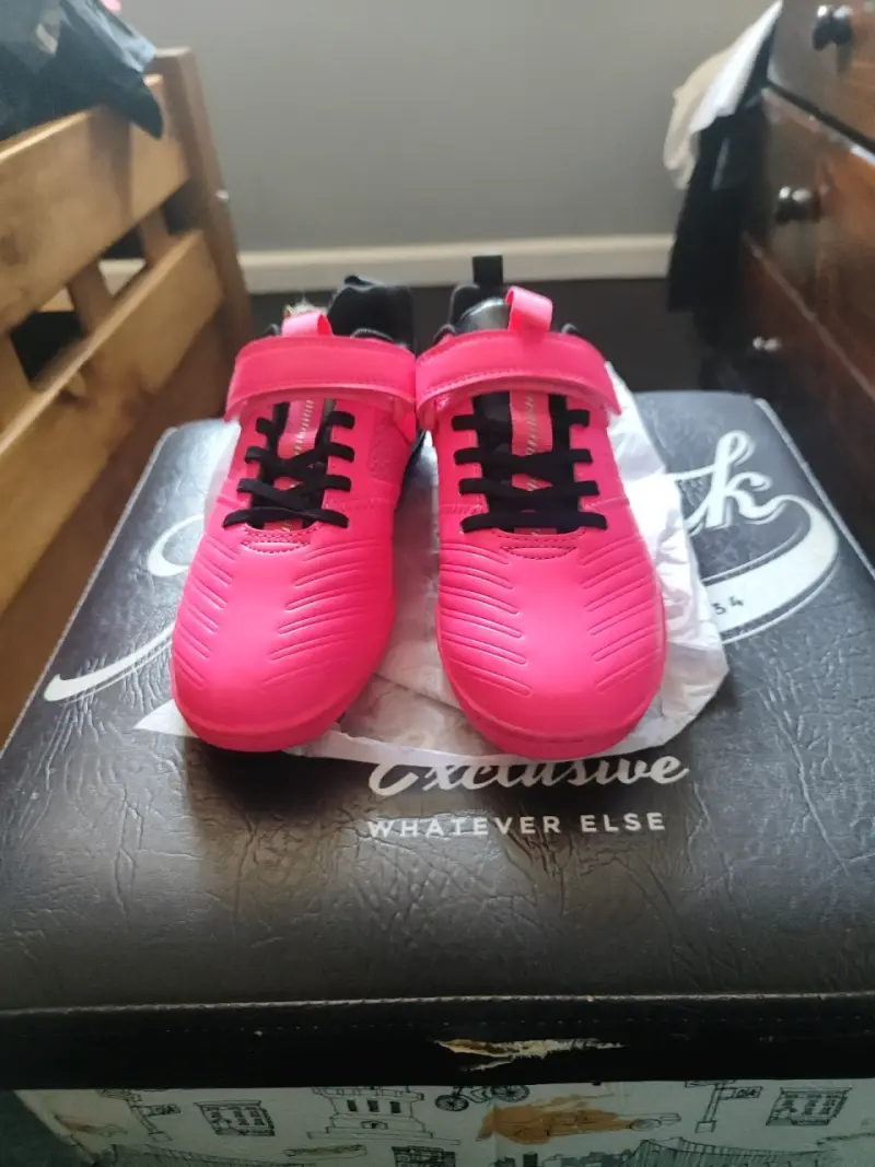 Zapatillas deportivas rosadas nuevas - 2