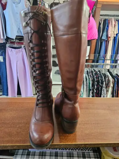Botas largas de cuero café - miniatura 1