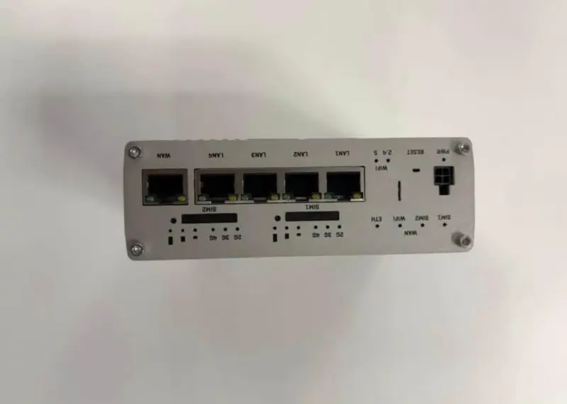Enrutador Teltonika RUTX12 nuevo - 2