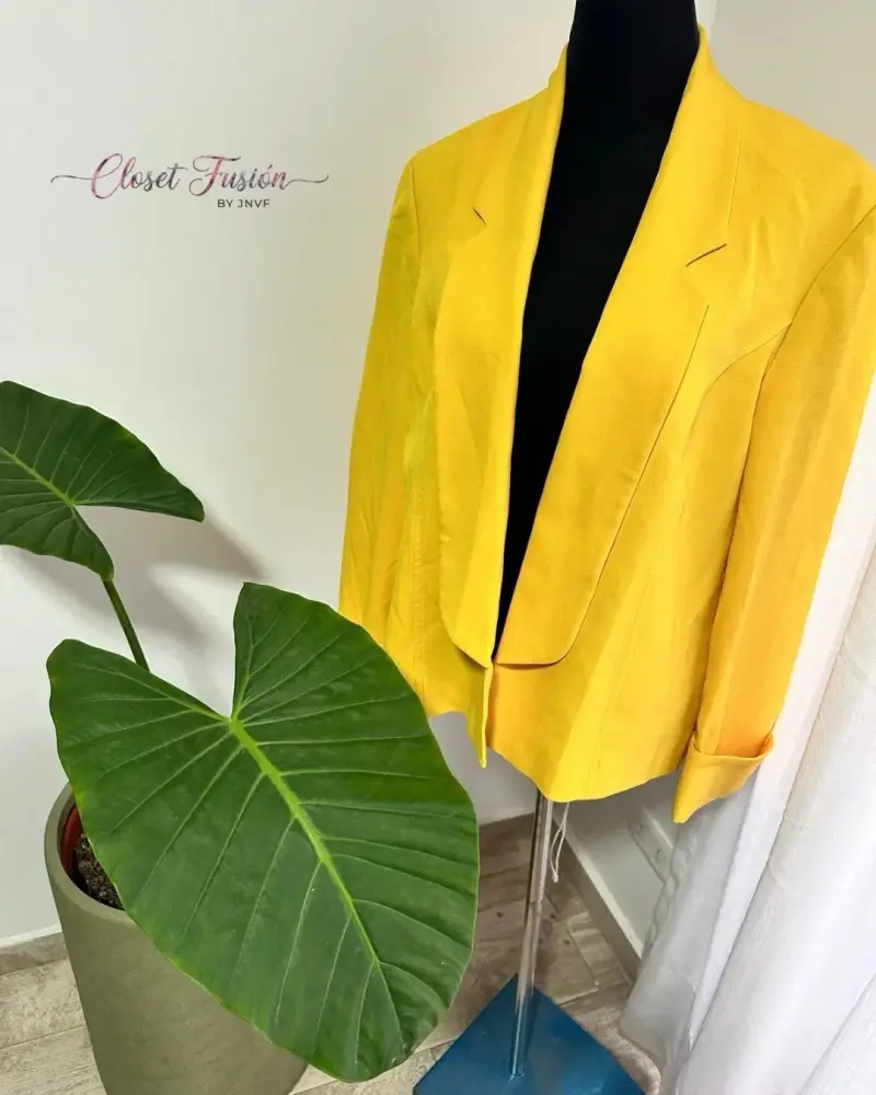 Blazer amarillo elegante - 1