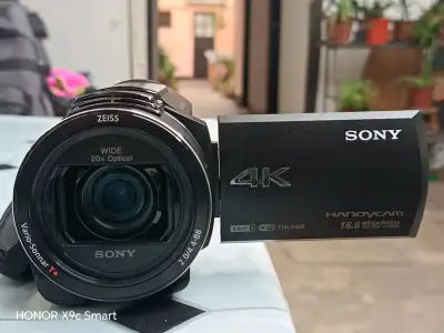 Modelo HDR-AX40, Cámara de video Sony 4K Handycam - miniatura 1