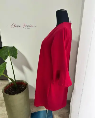 Vestido rojo con mangas acampanadas - miniatura 3