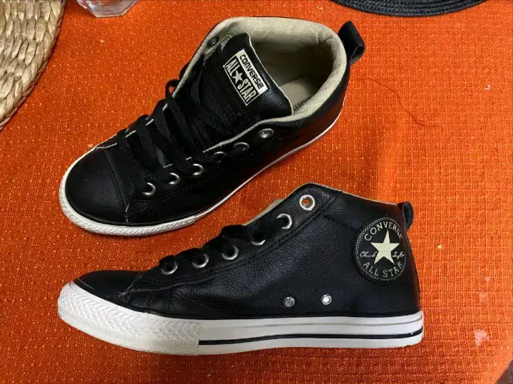 Zapatillas Converse negras altas - 2