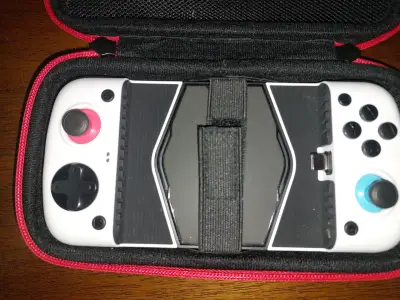 Consola portátil con controles - miniatura 1