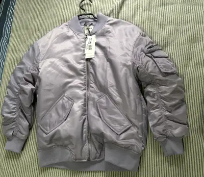 Chaqueta bomber lila nueva - miniatura 1