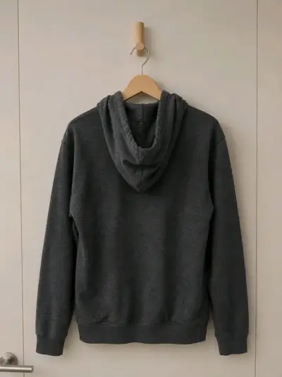 Polerón con capucha gris estampado - miniatura 2