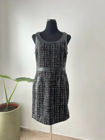 Vestido tejido blanco y negro - miniatura 1