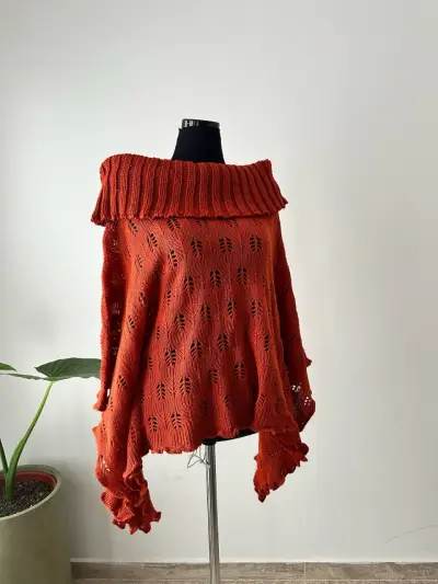 Suéter tejido naranja con cuello amplio - miniatura 2
