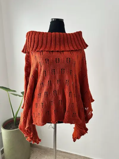 Suéter tejido naranja con cuello amplio - miniatura 4
