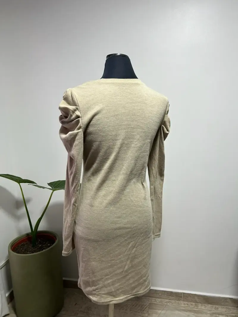 Vestido beige manga larga