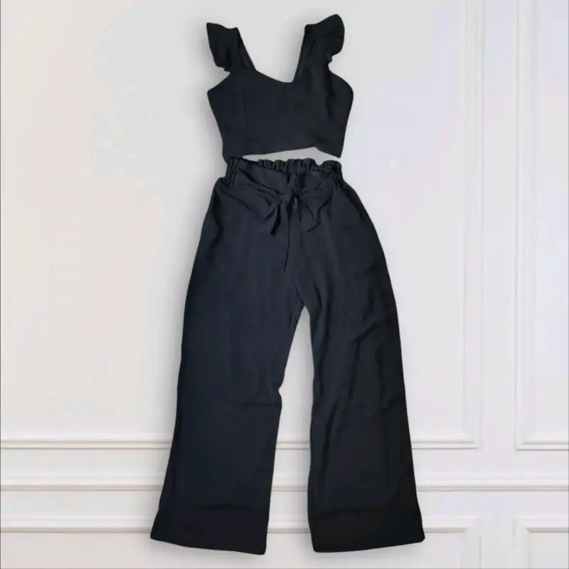 Conjunto negro top y pantalón