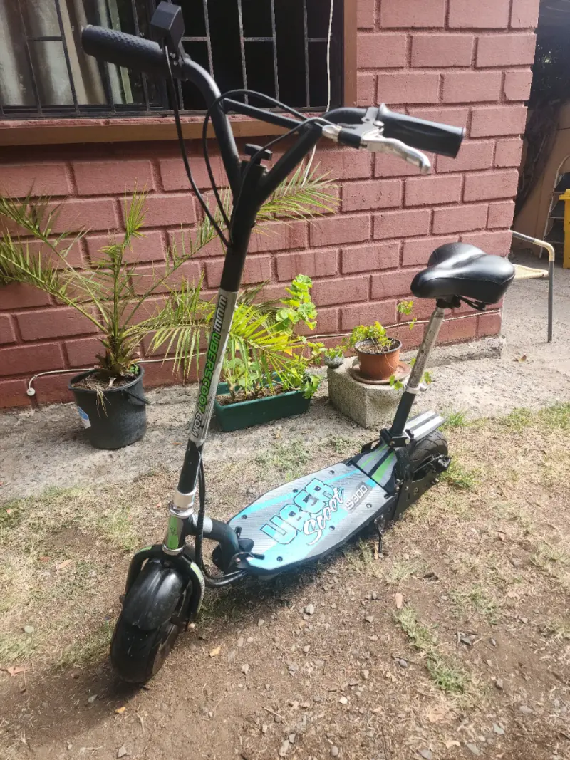 Scooter eléctrico usado - 1