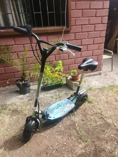 Scooter eléctrico usado - miniatura 4